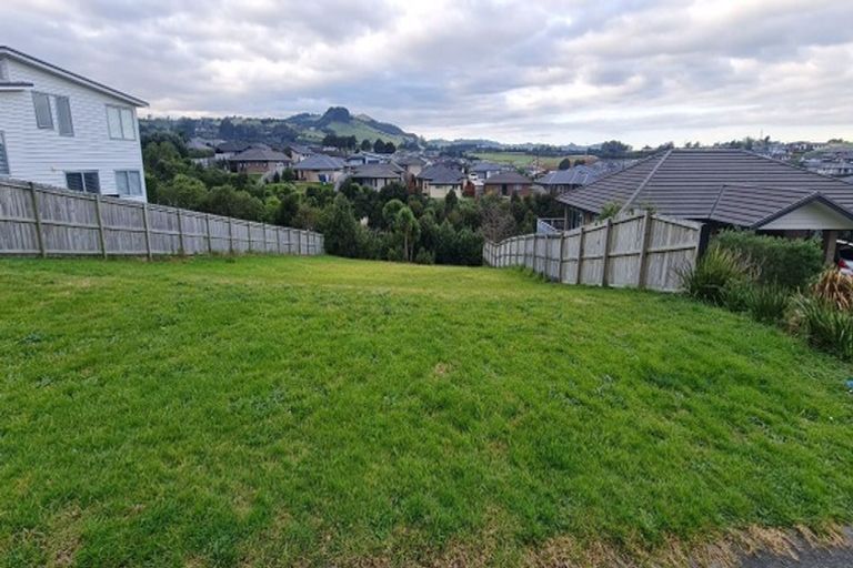 Photo of property in 72 Helenslee Road, Pokeno, 2402