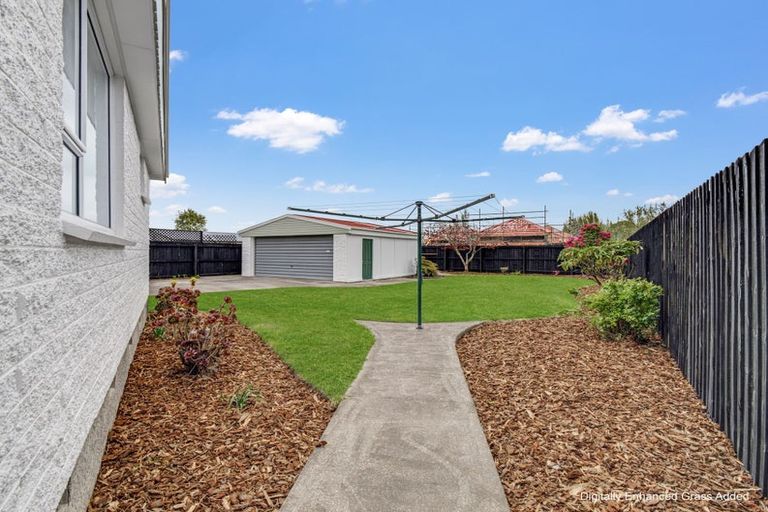 Photo of property in 52 Claridges Road, Casebrook, Christchurch, 8051