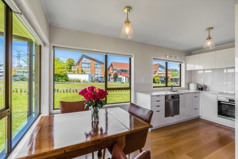 Photo of property in 2/39 Francis Street, Hauraki, Auckland, 0622