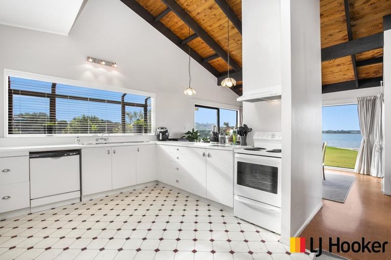 Photo of property in 14 Kaanapali Place, Wattle Downs, Auckland, 2103