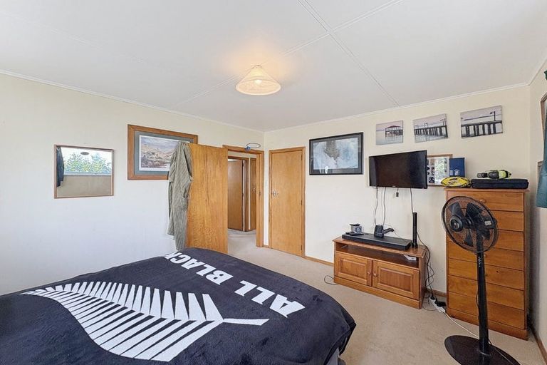 Photo of property in 140 Cornfoot Street, Castlecliff, Whanganui, 4501