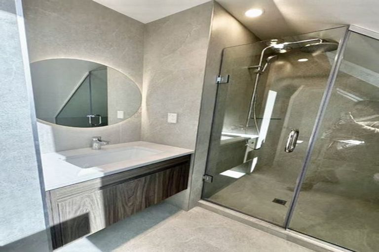 Photo of property in 15b Pipitea Place, Massey, Auckland, 0614