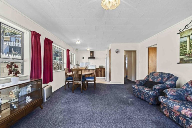 Photo of property in 20 Kenmore Street, Westown, New Plymouth, 4310