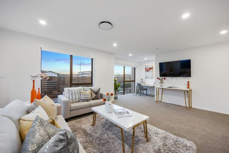 Photo of property in 7 Hanikura Street, Long Bay, Auckland, 0630