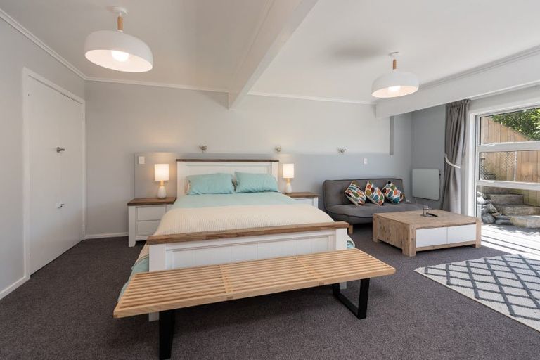 Photo of property in 10 Maybury Way, Island Bay, Wellington, 6023