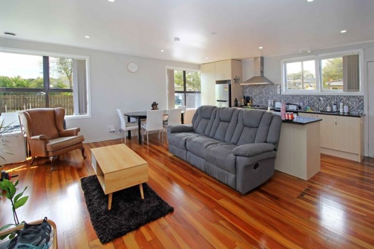 Photo of property in 19 Margate Road, Blockhouse Bay, Auckland, 0600