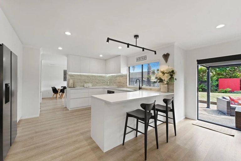 Photo of property in 62 Matarangi Road, East Tamaki, Auckland, 2013