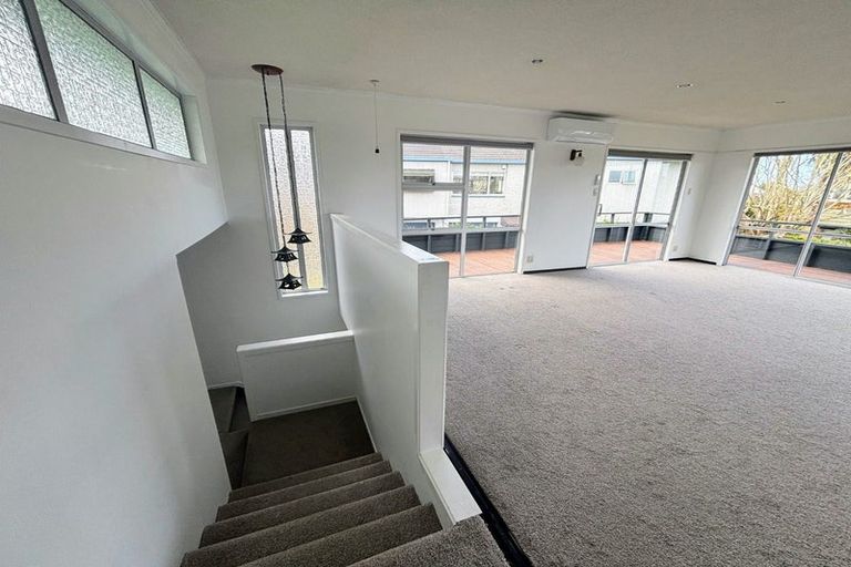 Photo of property in 198 Clovelly Road, Bucklands Beach, Auckland, 2012