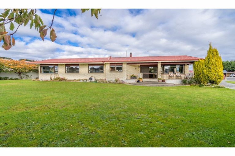 Photo of property in 11 Scott Street, Tuatapere, 9620