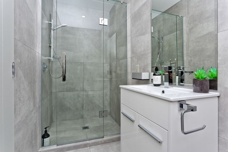 Photo of property in 115 Glenvar Road, Torbay, Auckland, 0630