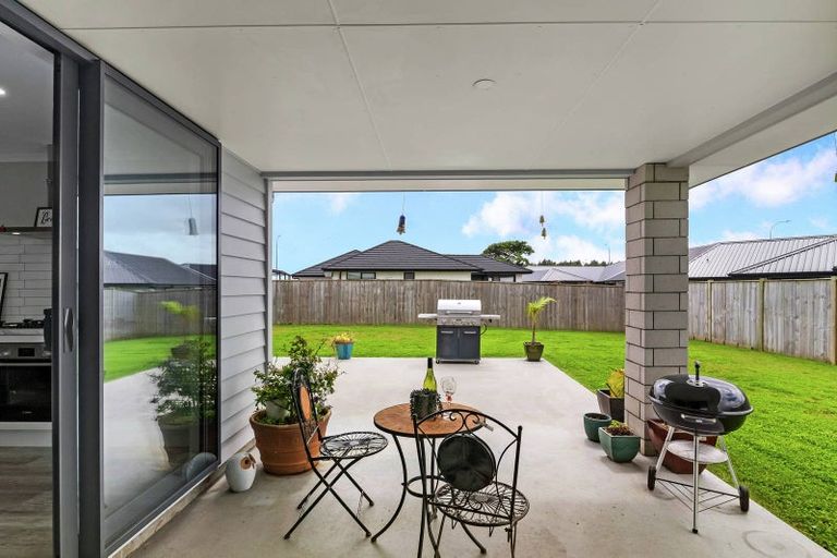 Photo of property in 28 Kerr Crescent, Patumahoe, 2679