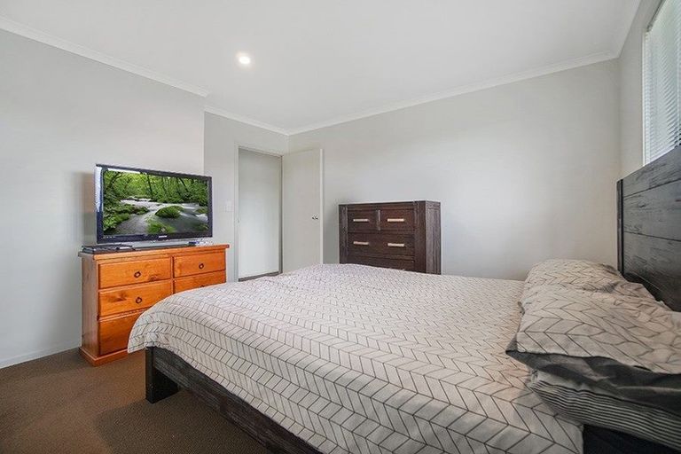 Photo of property in 7a Mcgowan Rise, Tuakau, 2121