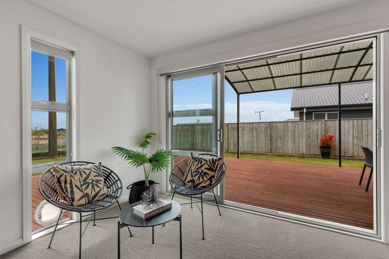 Photo of property in 27 Silicon Way, Fitzherbert, Palmerston North, 4410