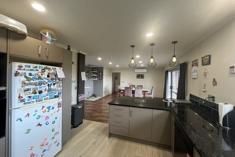 Photo of property in 17 Consort Close, Paraparaumu Beach, Paraparaumu, 5032