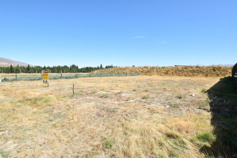 Photo of property in 32 Lakeland Avenue, Twizel, 7901
