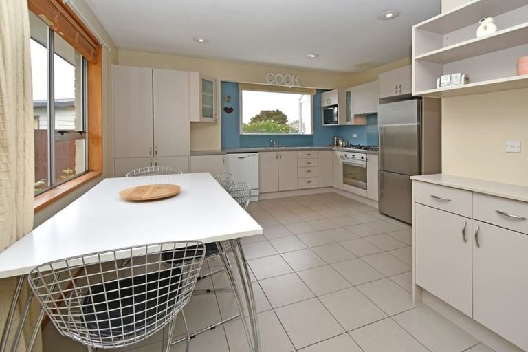Photo of property in 7 Tracy Place, Redwood, Christchurch, 8051