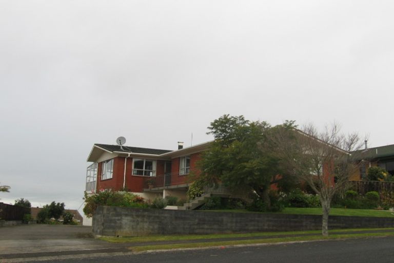 Photo of property in 25 Russleigh Drive, Dinsdale, Hamilton, 3204