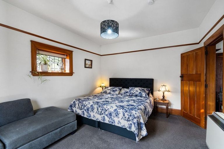 Photo of property in 102 Somerfield Street, Somerfield, Christchurch, 8024