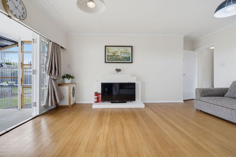 Photo of property in 2 Isobel Street, Fairy Spring, Rotorua, 3015