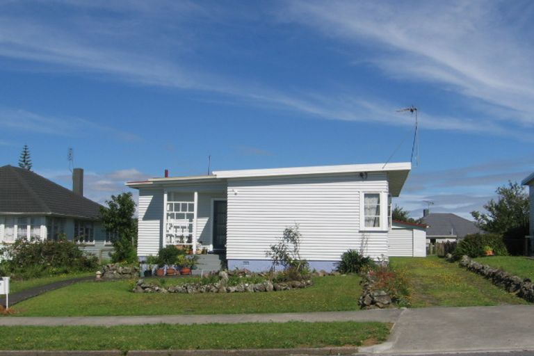 Photo of property in 11 Heatherbank Street, Glen Innes, Auckland, 1072
