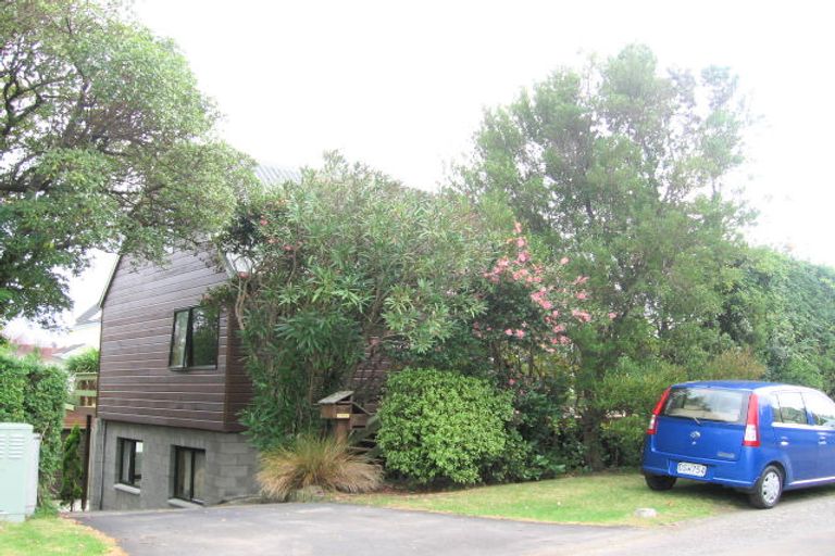 Photo of property in 2 Park Road, Paraparaumu Beach, Paraparaumu, 5032