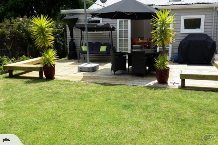 Photo of property in 76 Te Moana Road, Waikanae Beach, Waikanae, 5036