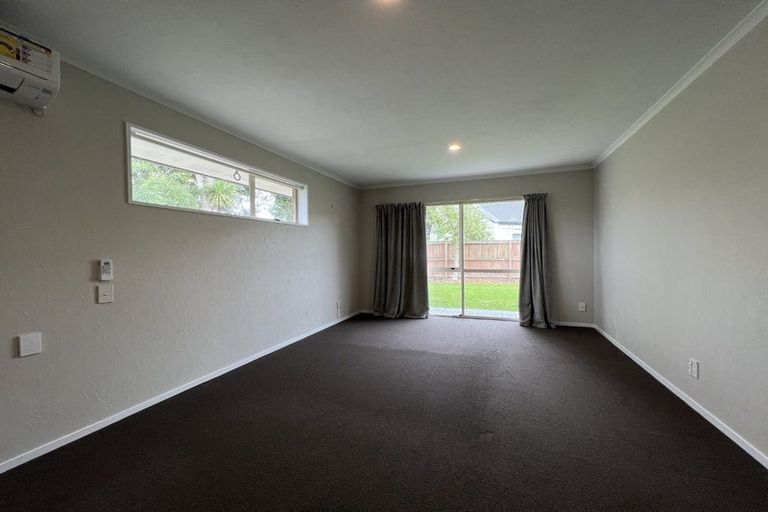 Photo of property in 6 Waddell Lane, Avondale, Christchurch, 8061