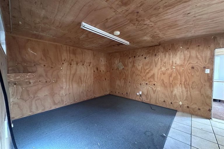 Photo of property in 235 Victoria Street West, Pukekohe, 2120