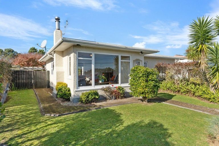 Photo of property in 411 Carrington Street, Upper Vogeltown, New Plymouth, 4310