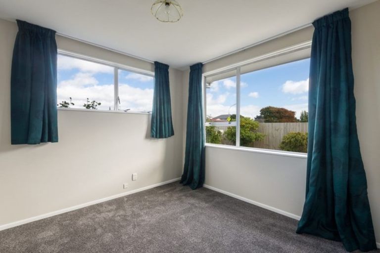 Photo of property in 4 Lamorna Road, Parklands, Christchurch, 8083
