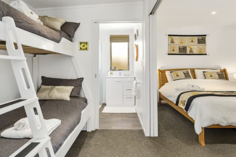 Photo of property in 158 Omaha Flats Road, Tawharanui Peninsula, Warkworth, 0986