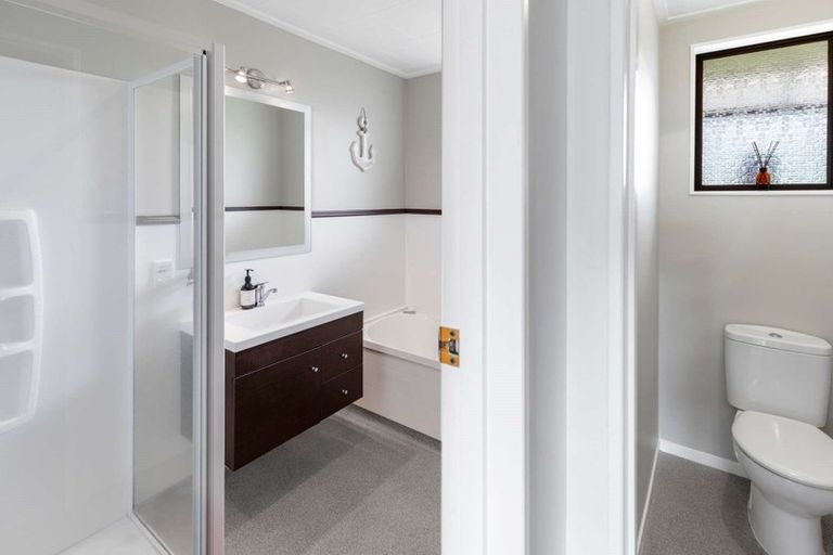 Photo of property in 8 Mansell Crescent, Bulls, 4818