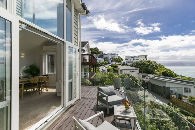 Photo of property in 5 Curnow Way, Kaiwharawhara, Wellington, 6035