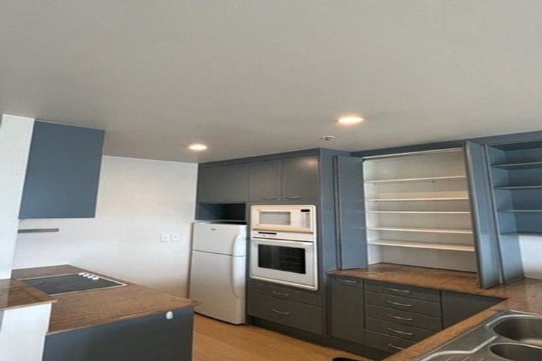 Photo of property in Highgate Towers, 9c/8 Howe Street, Freemans Bay, Auckland, 1011