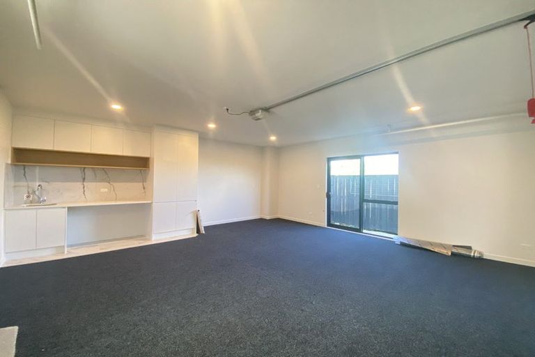 Photo of property in 1 Green Bamboo Road, Hobsonville, Auckland, 0616