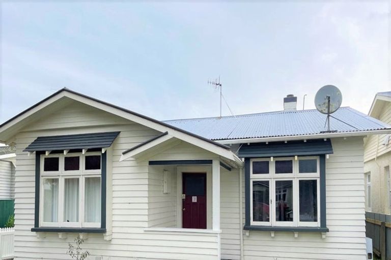 Photo of property in 94 Limbrick Street, Terrace End, Palmerston North, 4410