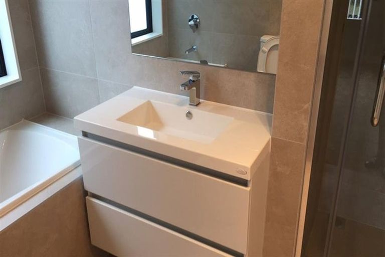 Photo of property in 30 Mahalo Avenue, Wiri, Auckland, 2104