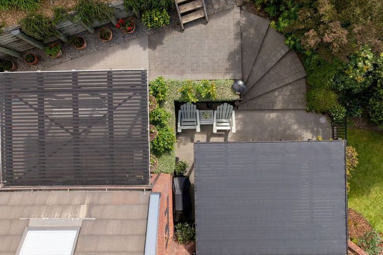 Photo of property in 2 Emerald Lane, Cashmere, Christchurch, 8022