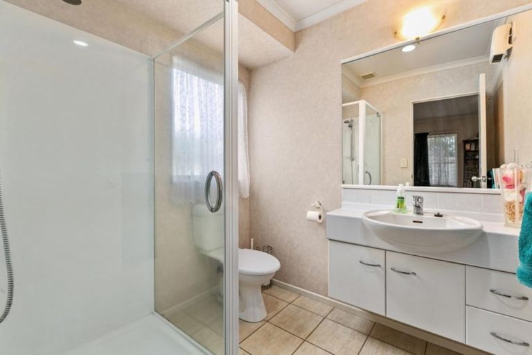 Photo of property in 4 Amery Place, Papamoa Beach, Papamoa, 3118