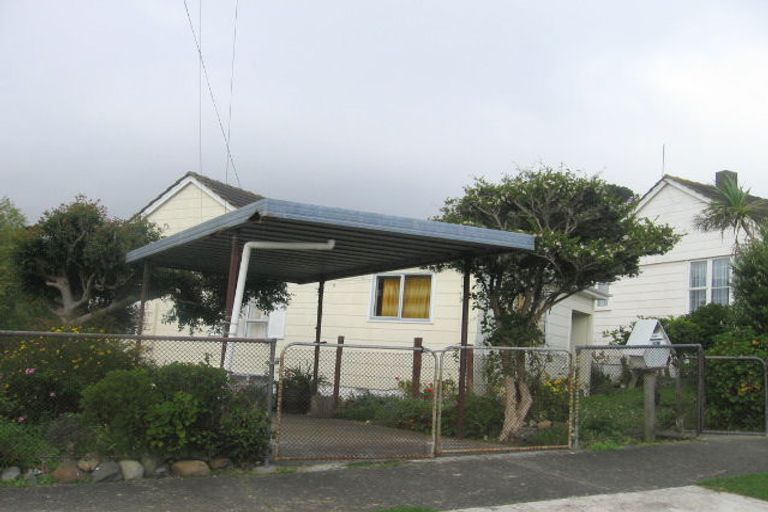 Photo of property in 18 Chew Place, Ranui, Porirua, 5024