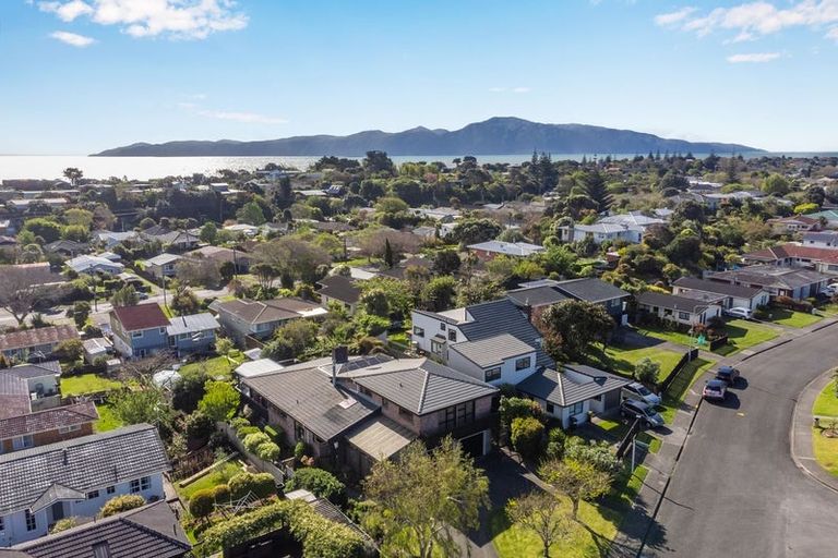 Photo of property in 3 Anaru Street, Raumati Beach, Paraparaumu, 5032