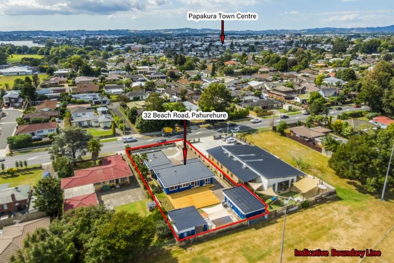 Photo of property in 32 Beach Road, Pahurehure, Papakura, 2113