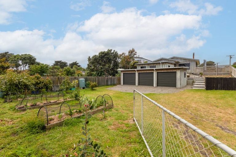 Photo of property in 24 Rodney Avenue, Te Horo Beach, Otaki, 5581