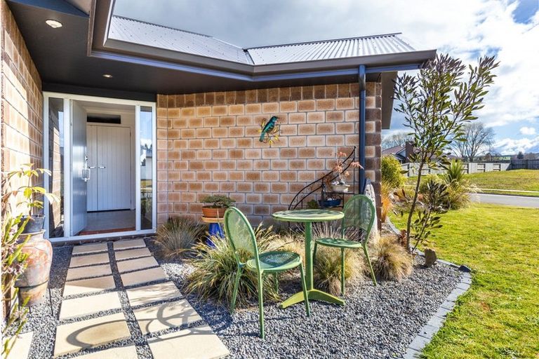 Photo of property in 17 Huka Heights Drive, Rangatira Park, Taupo, 3330