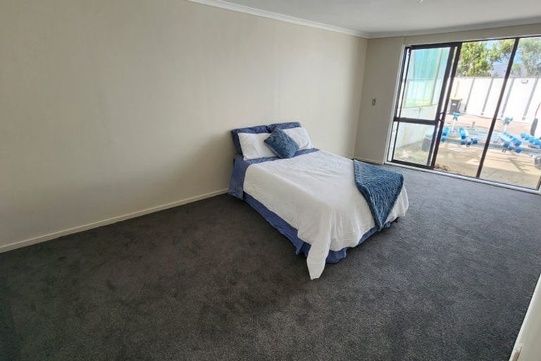 Photo of property in 9 Rangitane Street, Maupuia, Wellington, 6022