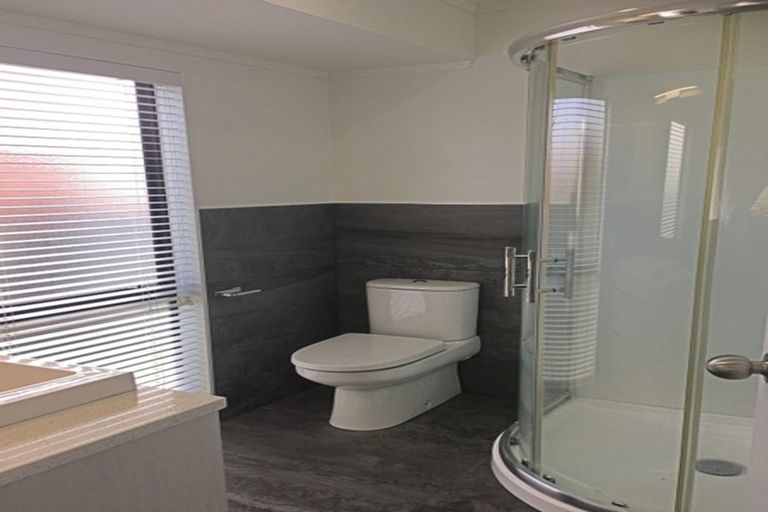 Photo of property in 62 Golfland Drive, Golflands, Auckland, 2013