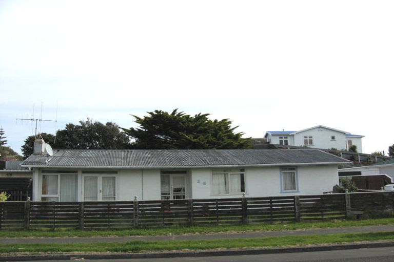 Photo of property in 25 Kotuku Street, Castlecliff, Whanganui, 4501