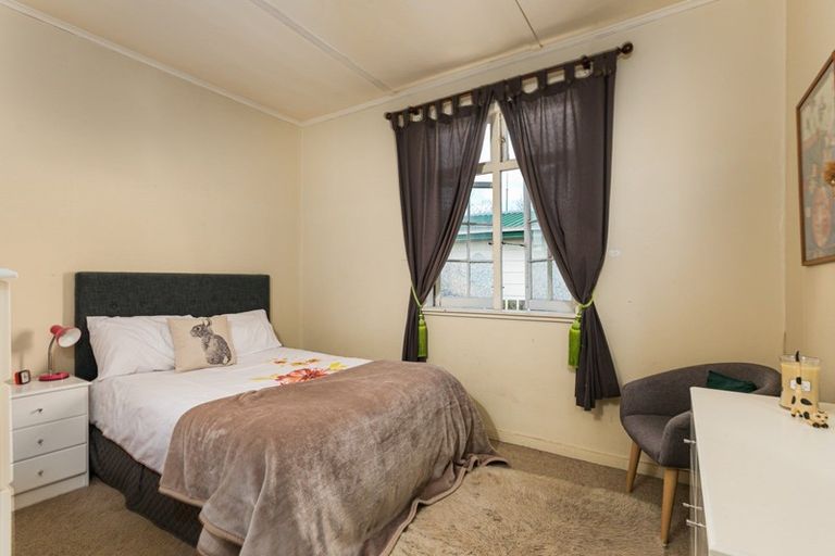 Photo of property in 17 Holt Place, Waipukurau, 4200