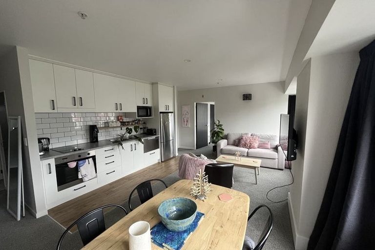 Photo of property in St Peters Apartments, 6d/192 Willis Street, Te Aro, Wellington, 6011