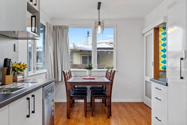 Photo of property in 2 Ajax Place, Highbury, Palmerston North, 4412